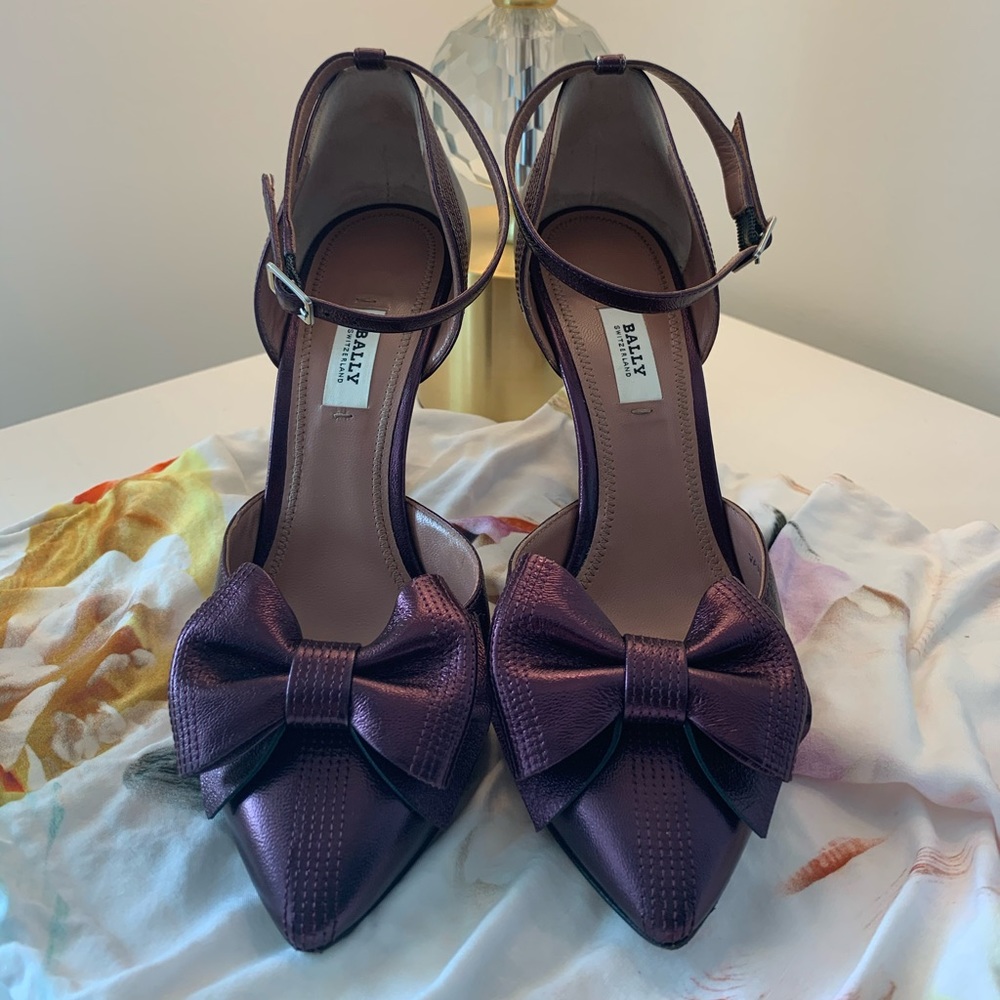 Bally Pointed Toe Heels size 37